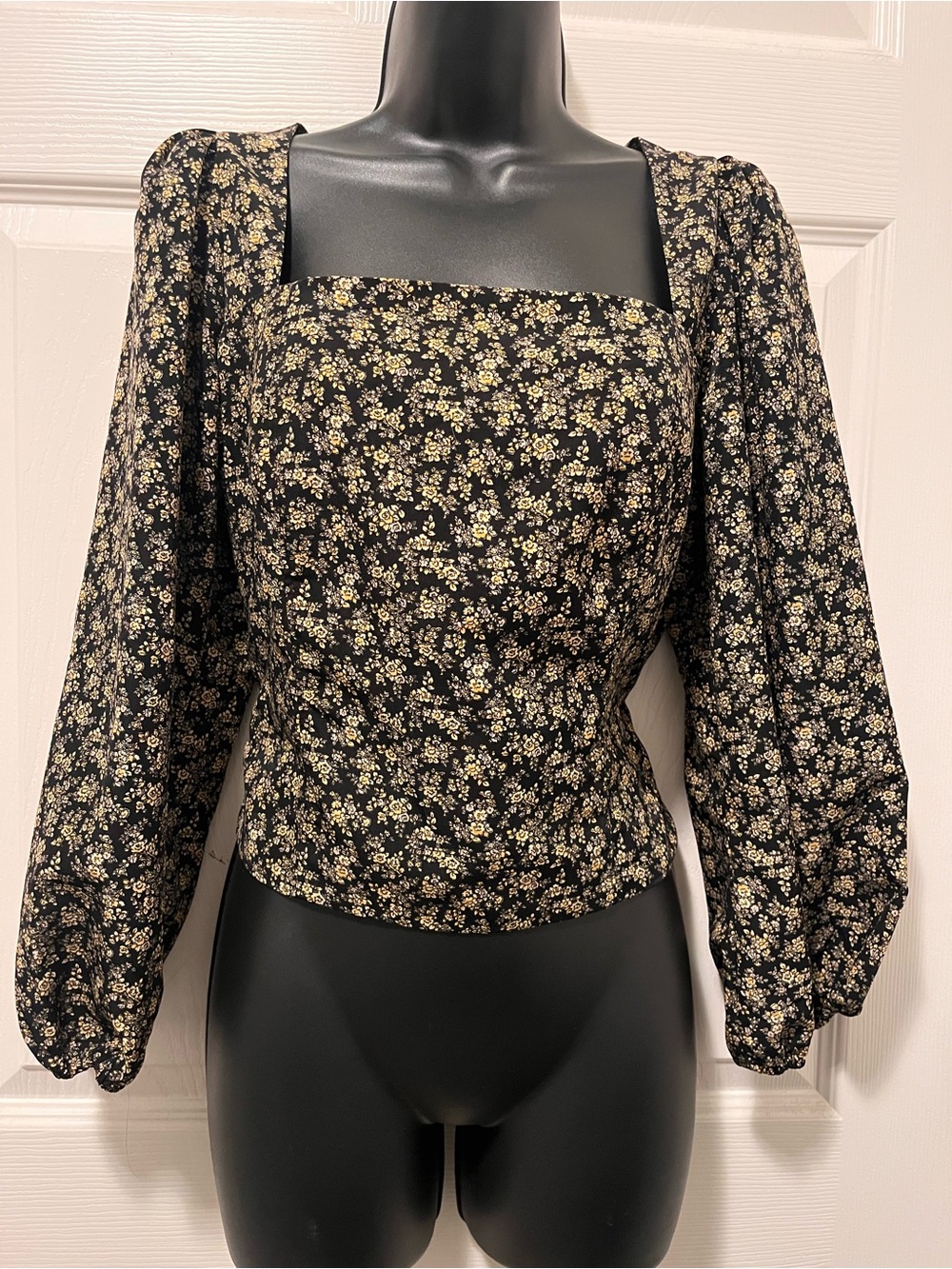 Levi's Black Floral Square-Neck Puff Sleeve Women’s Blouse Size L